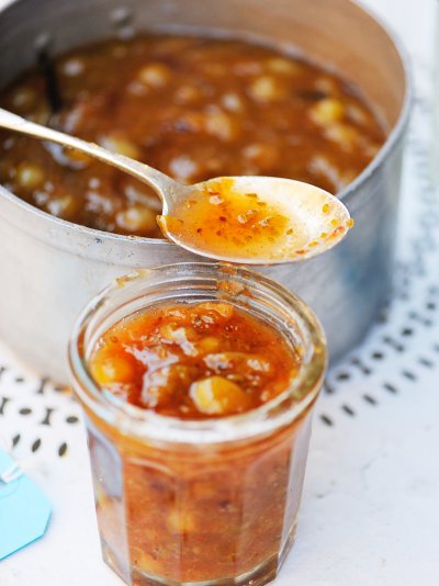 Gooseberry & elderflower jam